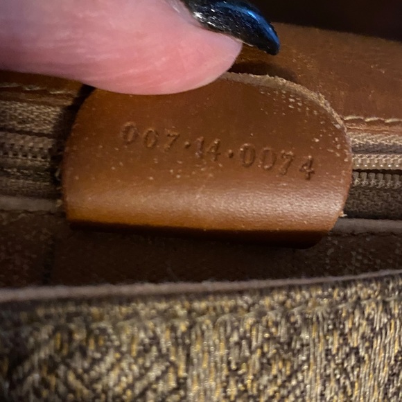 Gucci vintage 1990s Crossbody bag includes small snap, change, purse - Picture 6 of 9